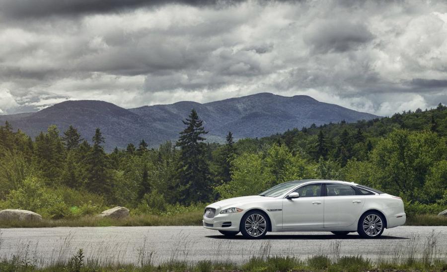  Jaguar XJ AWD 2013 года  (фото 20 из 27)
